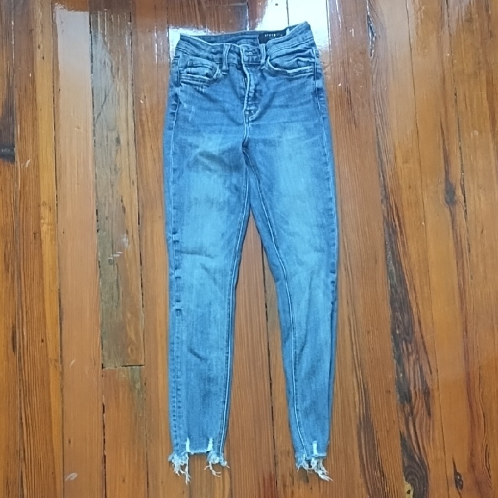 High Rise Ankle Blue Jeans with Distressed Details